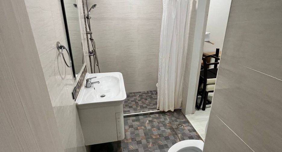 Продажа 3 спальни кондо в Щаттхана, Бангкок
