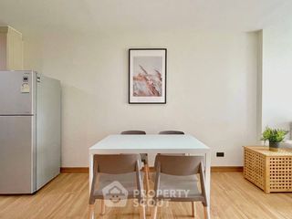 Продажа 1 кровать кондо в Пхра Кханонг, Бангкок