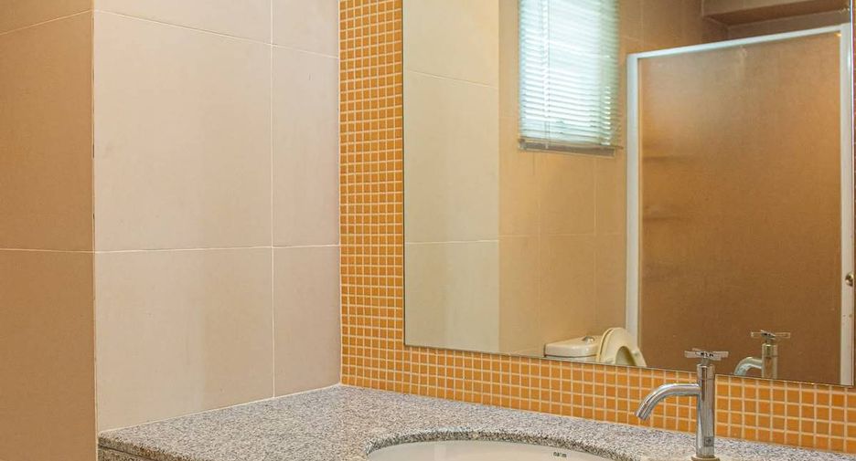 Аренда и продажа 3 спальни кондо в Пхая Тхаи, Бангкок