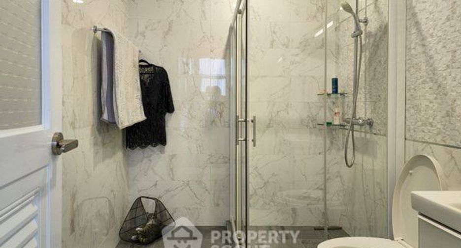 Продажа 2 спальни кондо в Банг Пхлат, Бангкок