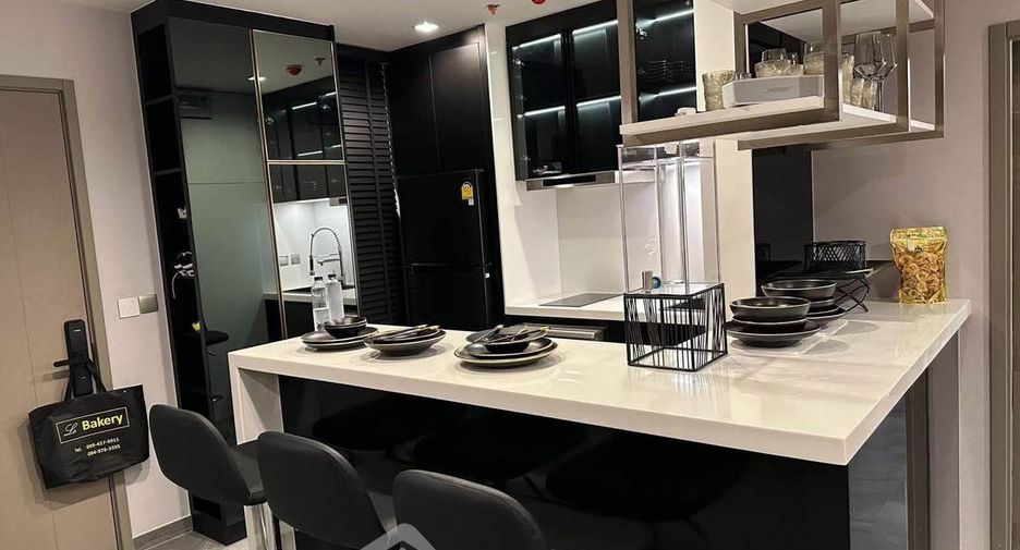 For sale 2 bedrooms condo in Huai Khwang, Bangkok