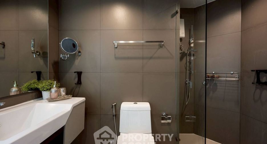 À vendre 2 chambres condo à Watthana, Bangkok