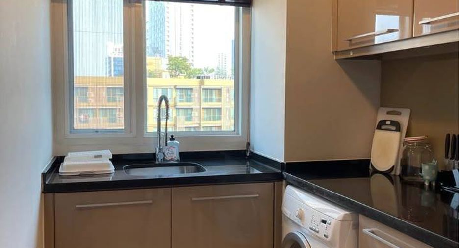 For sale 1 bed condo in Watthana, Bangkok