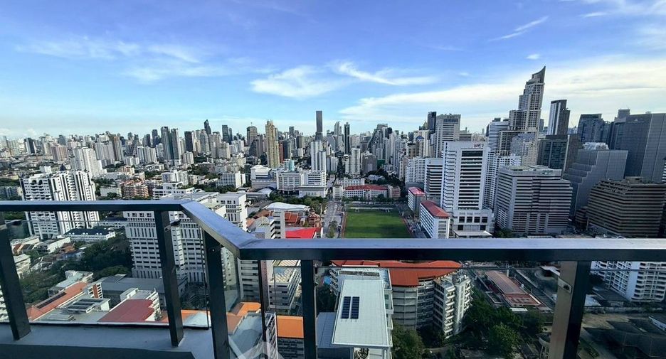 À louer et à vendre 2 chambres condo à Watthana, Bangkok