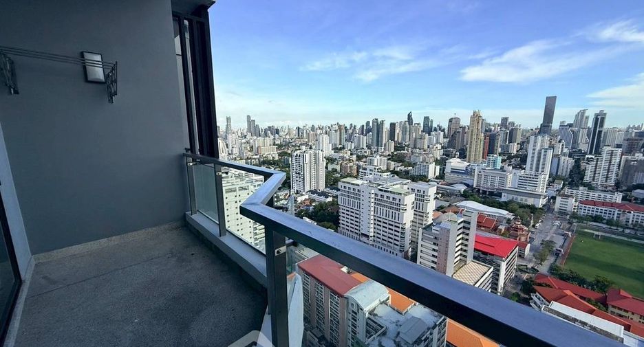 À louer et à vendre 2 chambres condo à Watthana, Bangkok