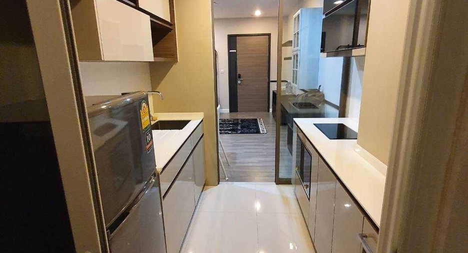 Продажа 1 кровать кондо в Сатхон, Бангкок