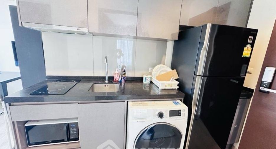Condo en alquiler y en venta de 2 habitaciones en Huai Khwang, Bangkok
