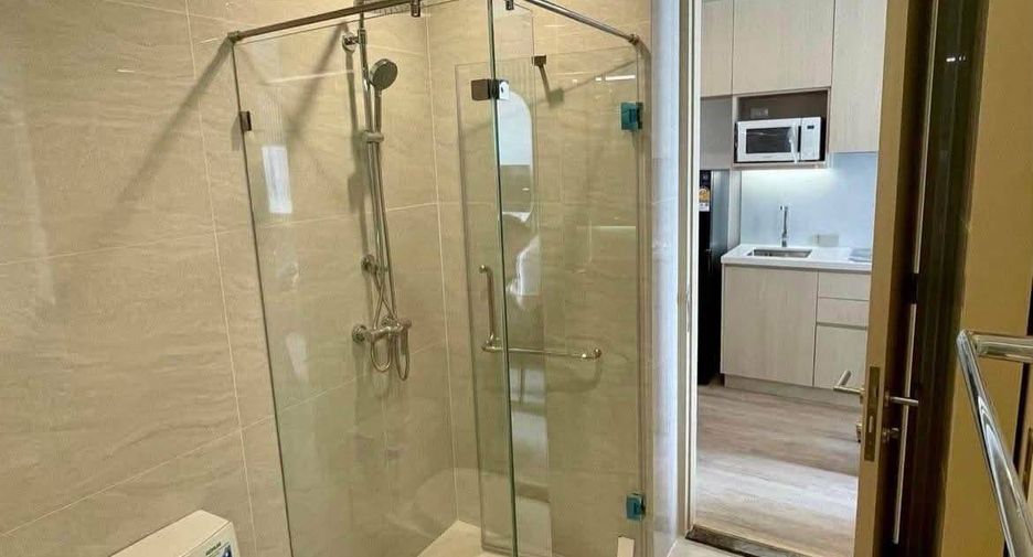 For rent and for sale 1 bed condo in Watthana, Bangkok