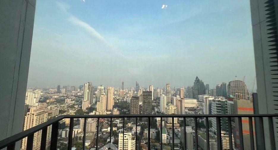Wohnung zur Miete und zum Kauf mit 2 Zimmer in Khlong Toei, Bangkok