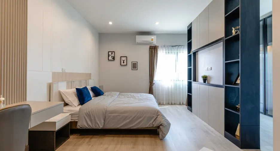 À vendre 4 chambres maison de ville à San Kamphaeng, Chiang Mai