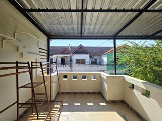 Reihenhaus zum Kauf und zur Miete mit 3 Zimmer in Hua Hin, Prachuap Khiri Khan