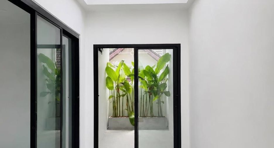 For sale 4 ベッドルーム house in Mueang Phuket, Phuket