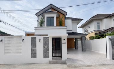 For sale 4 ベッドルーム house in Mueang Phuket, Phuket
