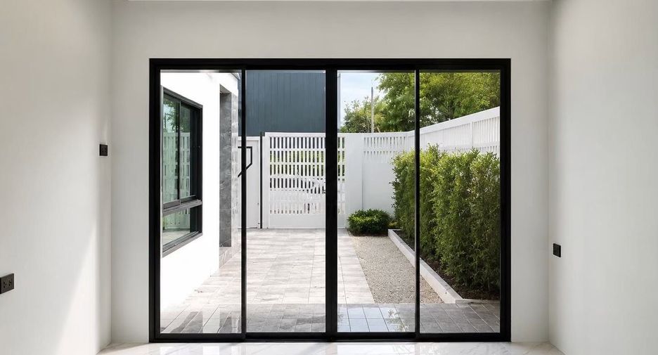 For sale 4 ベッドルーム house in Mueang Phuket, Phuket