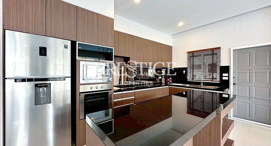 For rent 3 bedrooms house in Bang Lamung, Chonburi