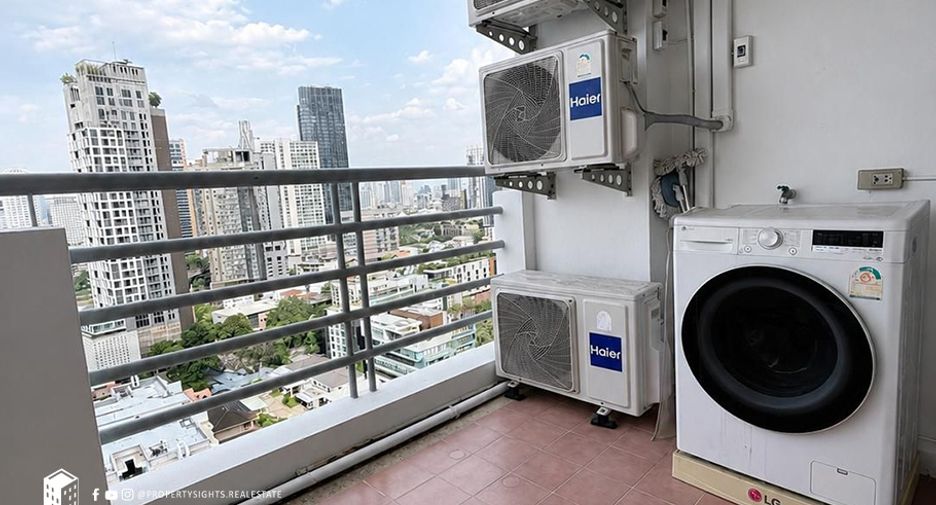 For rent 2 bedrooms condo in Khlong Toei, Bangkok