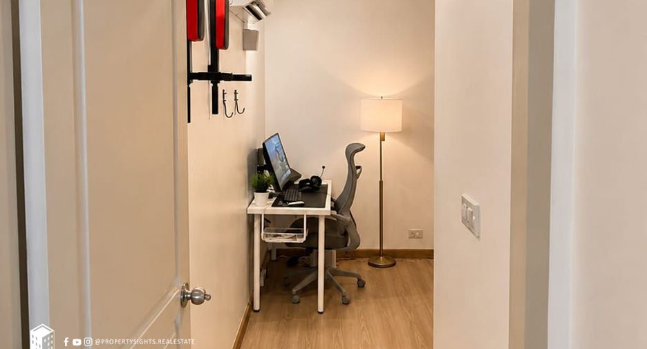 For rent 2 bedrooms condo in Khlong Toei, Bangkok