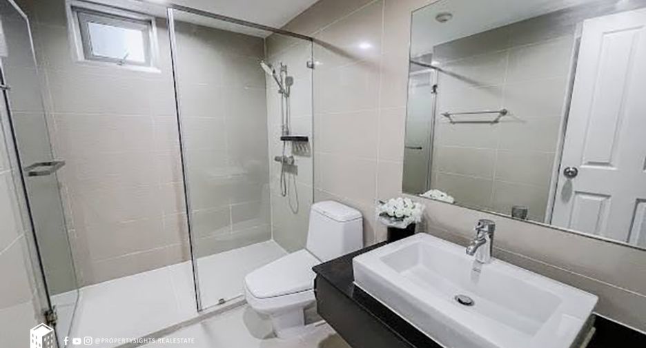 Wohnung zur Miete mit 2 Zimmer in Huai Khwang, Bangkok