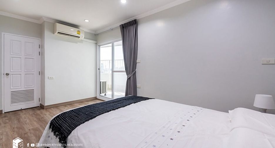 À louer 3 chambres condo à Watthana, Bangkok