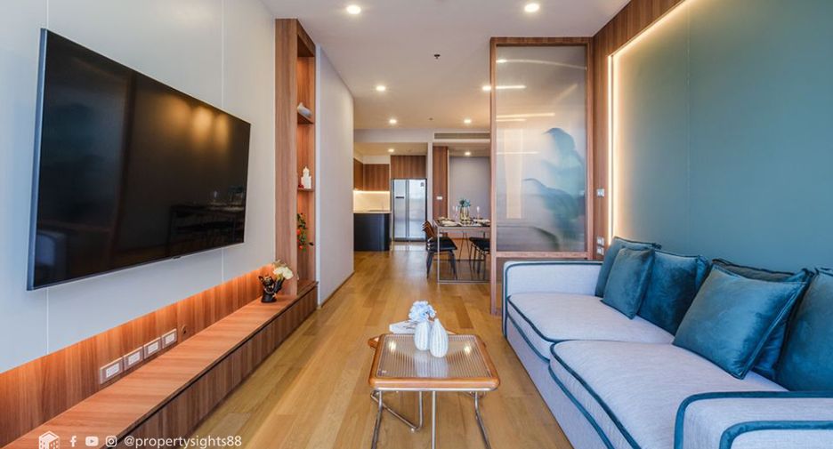 For rent 3 bedrooms condo in Khlong Toei, Bangkok