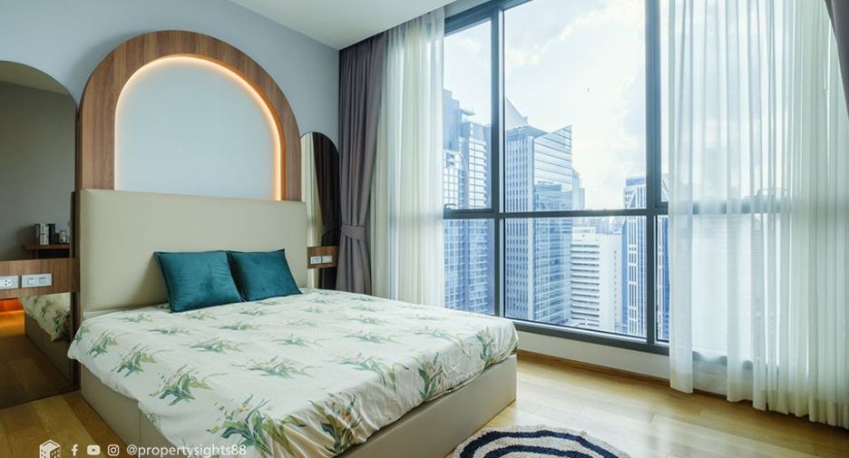 For rent 3 bedrooms condo in Khlong Toei, Bangkok
