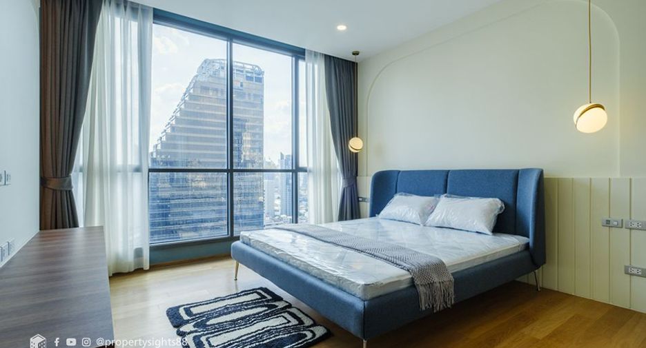 For rent 3 bedrooms condo in Khlong Toei, Bangkok