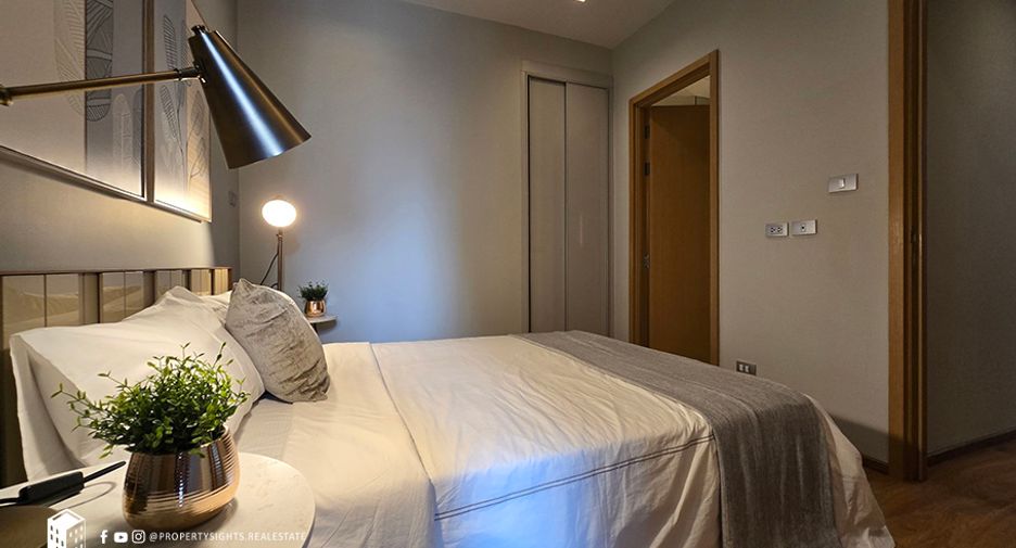 For rent 3 bedrooms condo in Khlong Toei, Bangkok