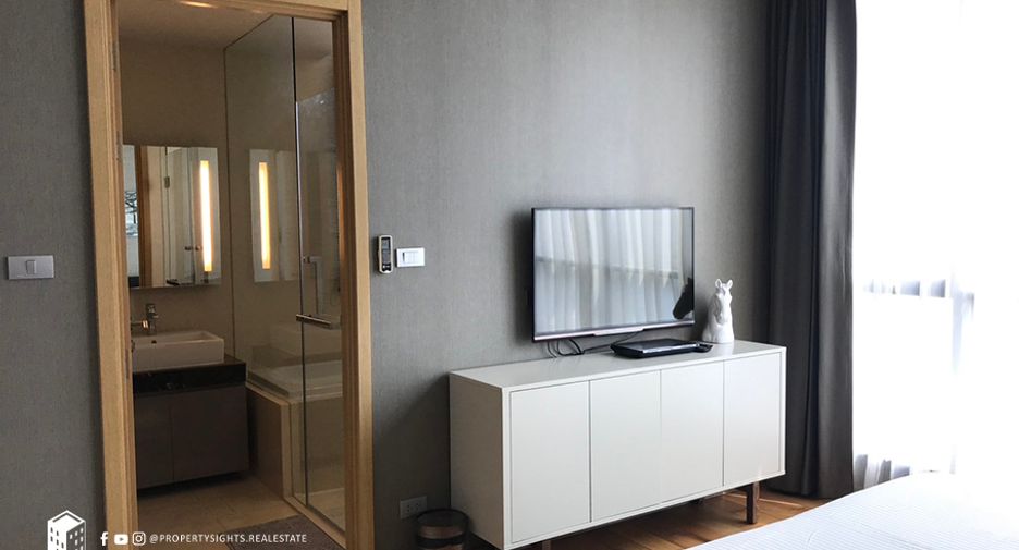 For rent 2 bedrooms condo in Khlong Toei, Bangkok