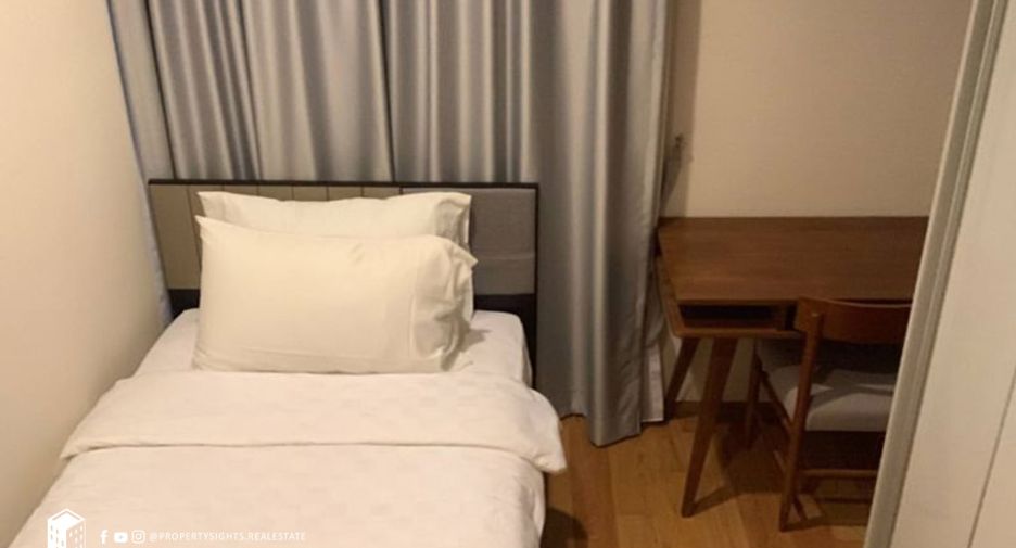 For rent 3 bedrooms condo in Khlong Toei, Bangkok