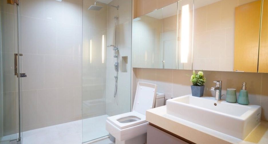 Wohnung zur Miete mit 2 Zimmer in Khlong Toei, Bangkok