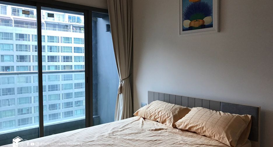 For rent 3 bedrooms condo in Khlong Toei, Bangkok
