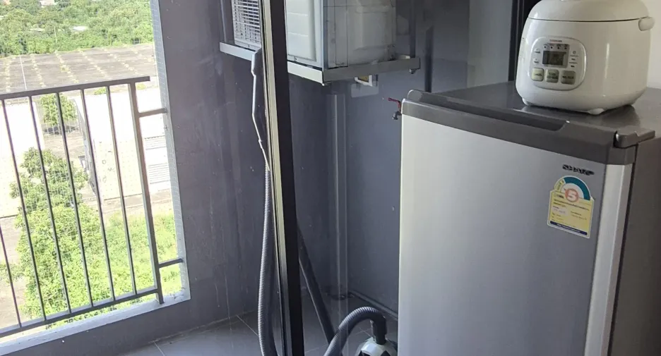 Wohnung zur Miete mit 1 Zimmer in Huai Khwang, Bangkok