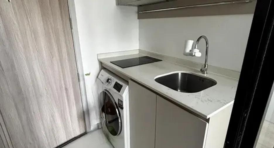Condo en alquiler de 1 habitaciones en Sathon, Bangkok