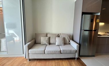 For sale 1 bed condo in Khlong Toei, Bangkok
