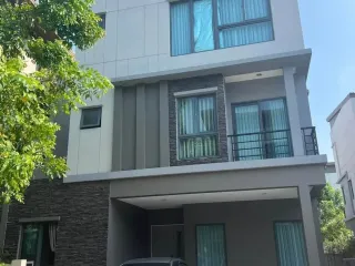 For rent 4 bedrooms house in Saphan Sung, Bangkok