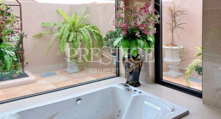 For rent 4 bedrooms house in Bang Lamung, Chonburi