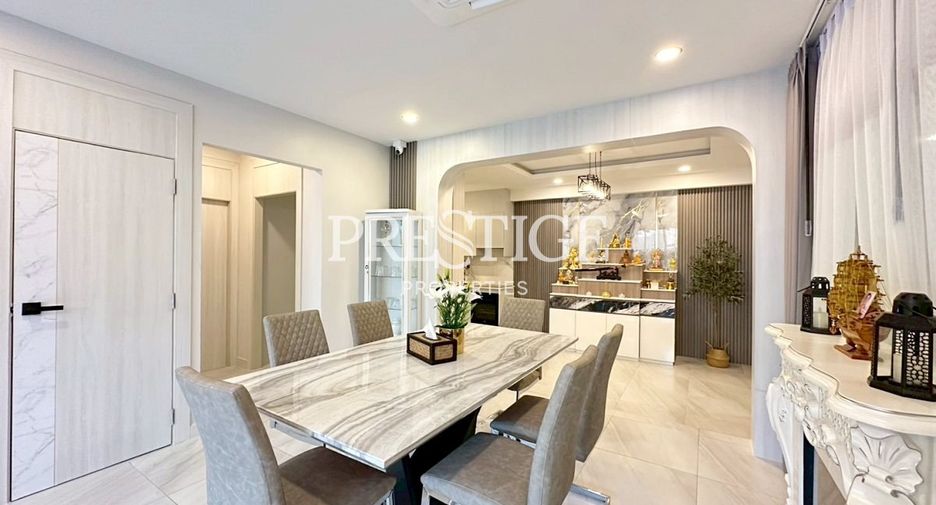 For rent 4 bedrooms house in East Pattaya, Pattaya