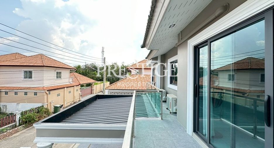 For rent 4 bedrooms house in East Pattaya, Pattaya