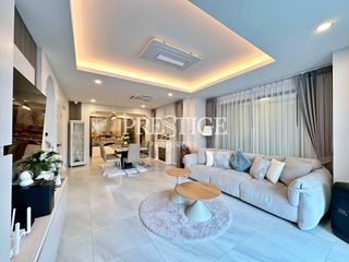 For rent 4 bedrooms house in East Pattaya, Pattaya