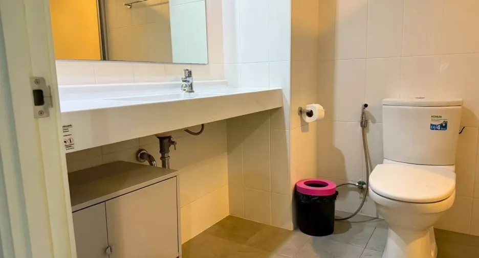 Condo en alquiler de 2 habitaciones en Yan Nawa, Bangkok