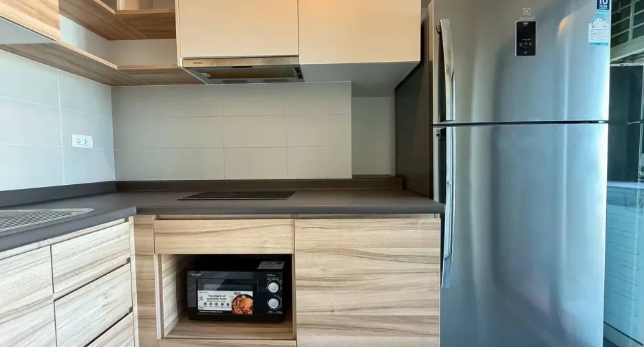 Condo en alquiler de 2 habitaciones en Yan Nawa, Bangkok