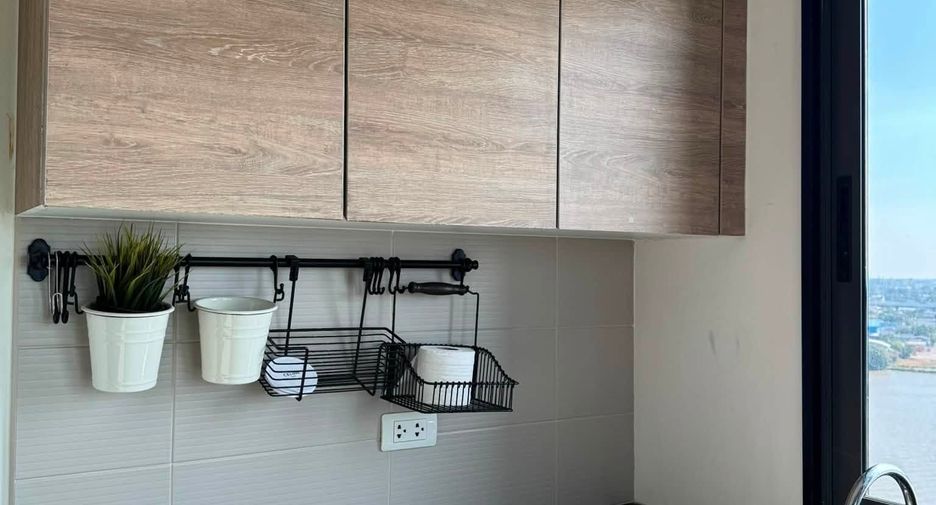 Wohnung zur Miete mit 1 Zimmer in Yan Nawa, Bangkok