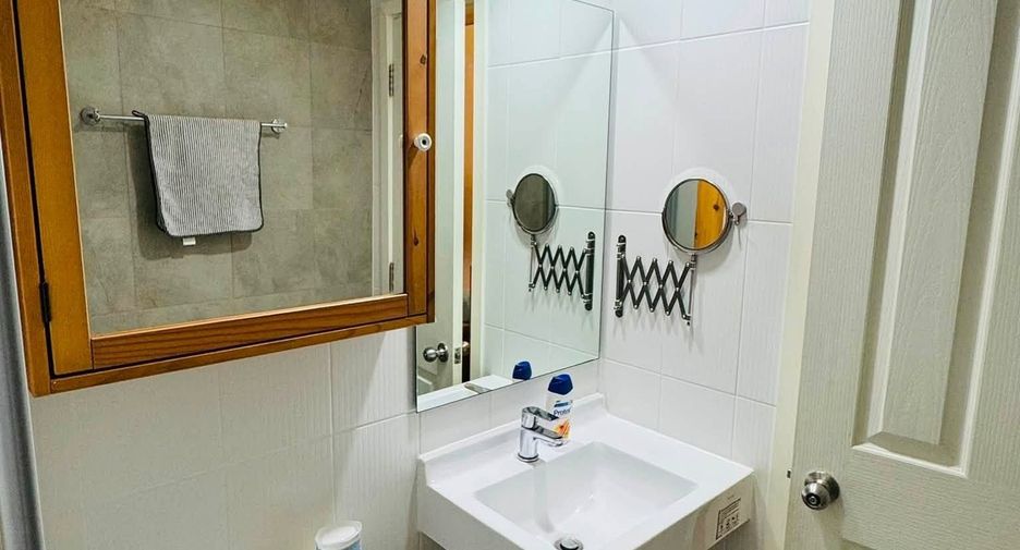 Wohnung zur Miete mit 1 Zimmer in Yan Nawa, Bangkok