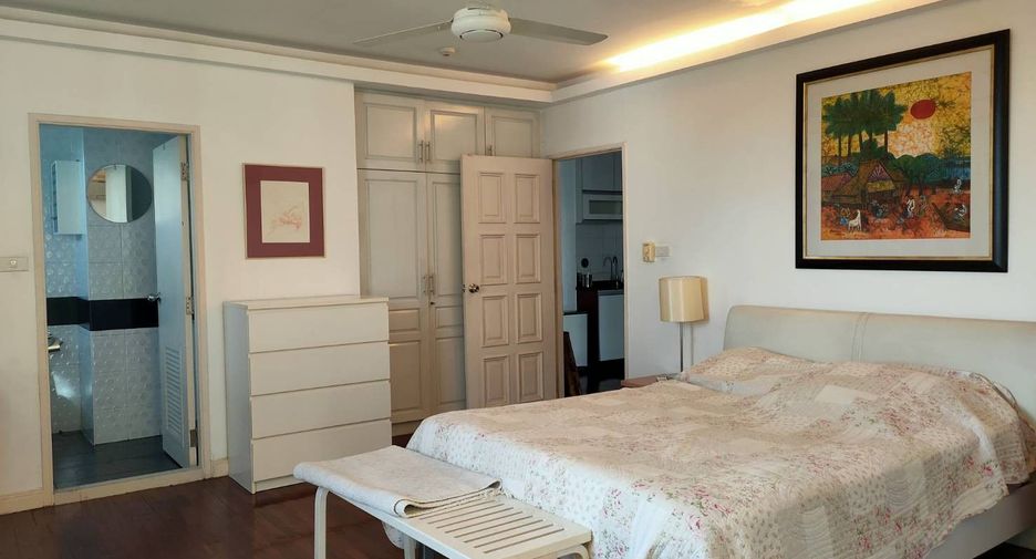 À louer 3 chambres condo à Khlong Toei, Bangkok