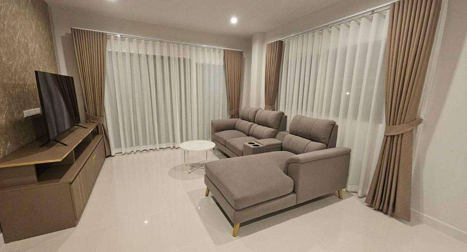 Haus zur Miete mit 4 Zimmer in Mueang Chiang Mai, Chiang Mai