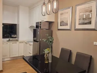 Продажа 2 спальни кондо в Пхра Кханонг, Бангкок