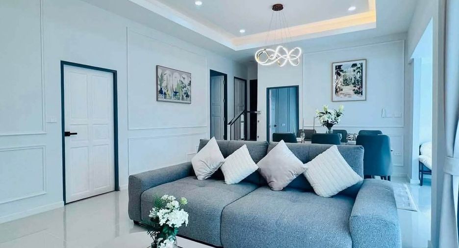 For sale 3 bedrooms villa in Bang Lamung, Chonburi
