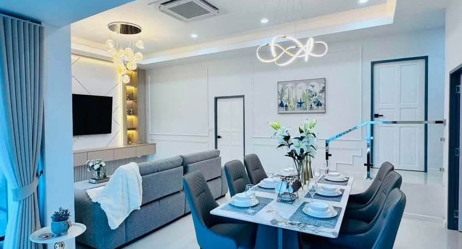 For sale 3 bedrooms villa in Bang Lamung, Chonburi