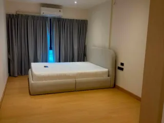 For rent 3 ベッドルーム townhouse in Khlong Toei, Bangkok