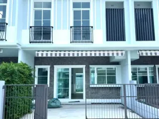 Аренда 3 спальни таунхаус в Bang Phli, Самутпракан
